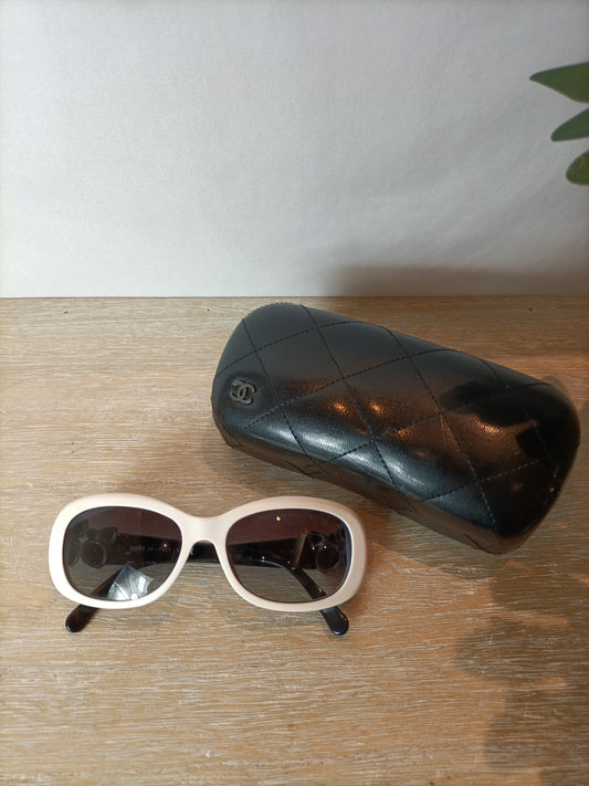 CHANEL. Vintage sunglasses