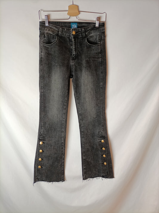 ZUA. Pantalón negro botones T.m