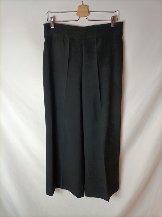 ZARA.Pantalón culotte negro T.l