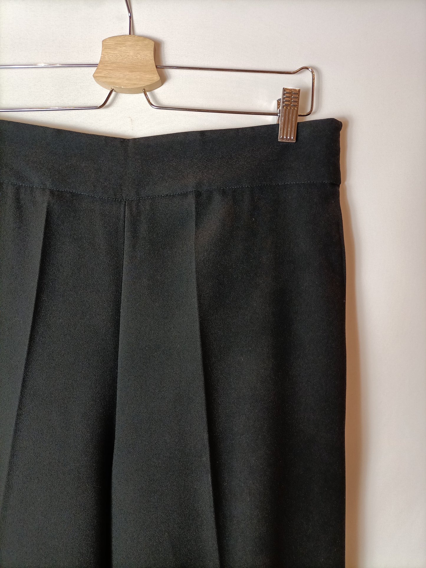 ZARA.Pantalón culotte negro T.l