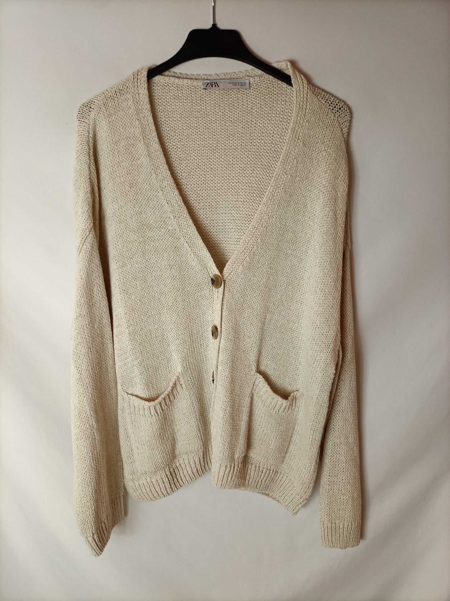 ZARA. Cárdigan beige fino T.m