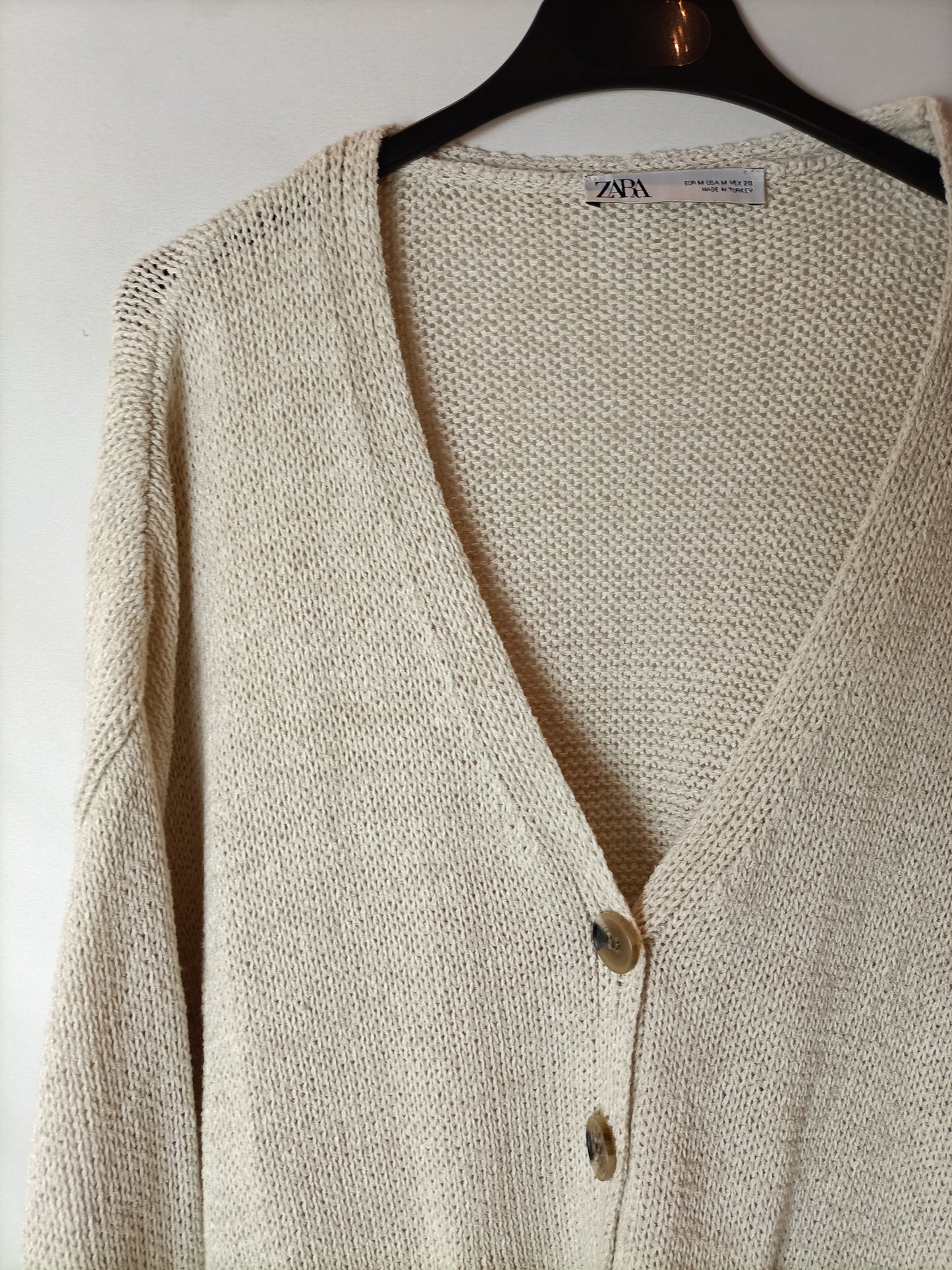 ZARA. Cárdigan beige fino T.m