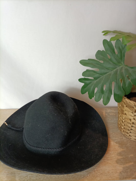 H&amp;M. Black hat