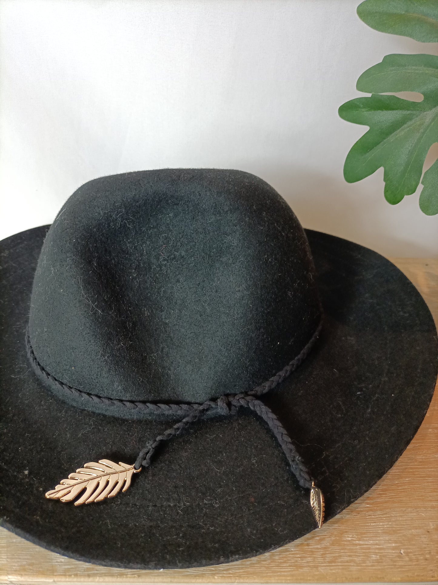 H&amp;M. Black hat