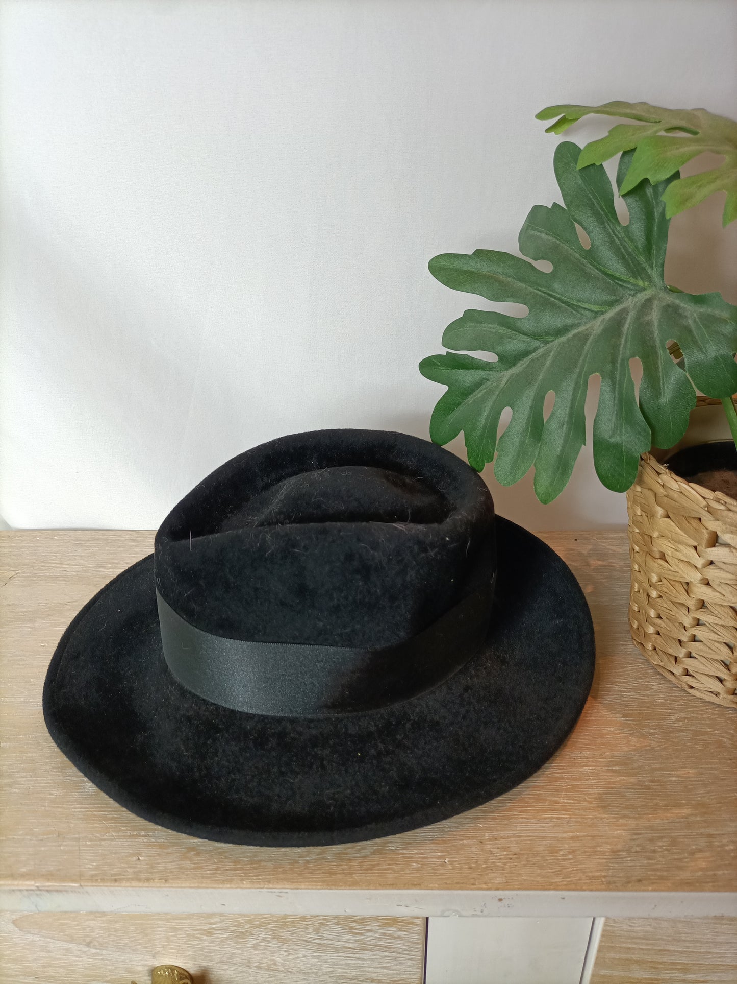 EL CORTE INGLÉS. Sobrero negro fieltro