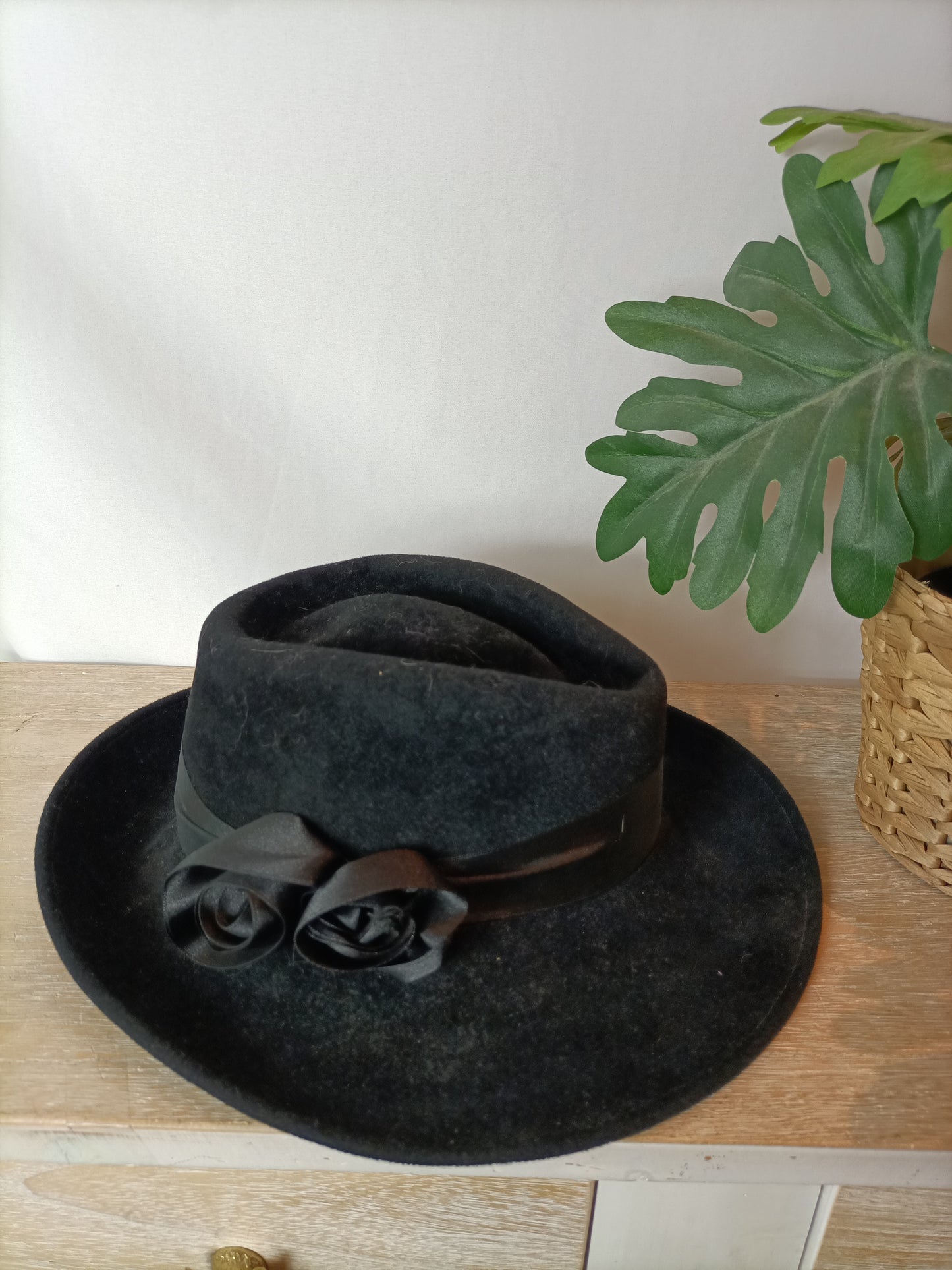 EL CORTE INGLÉS. Sobrero negro fieltro