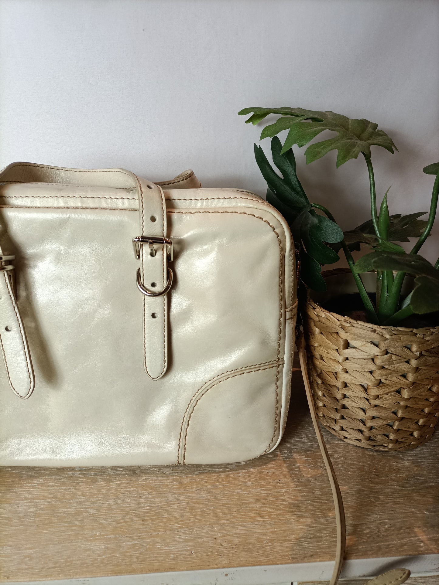BIMBA Y LOLA. Beige leather shopper bag