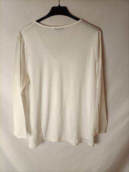 MANGO. Top manga larga blanco satinado. T L