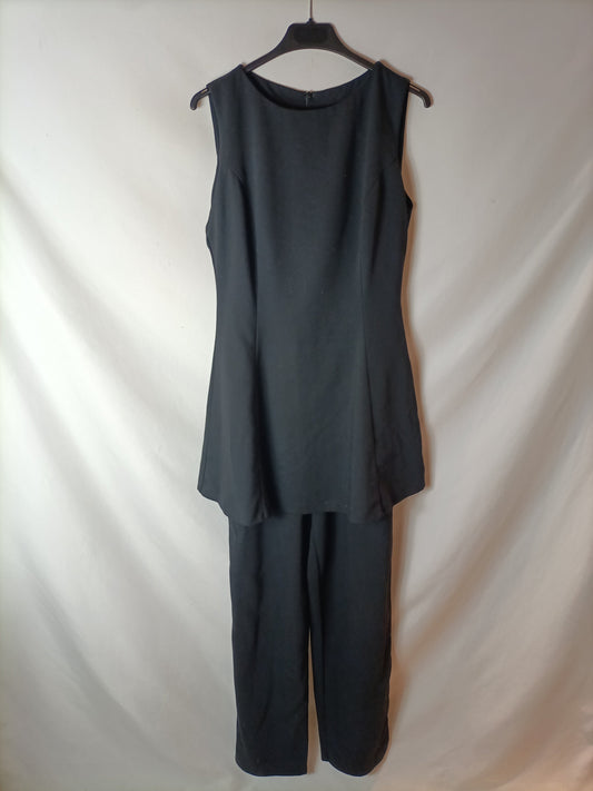 DON ALGODÓN. Black jumpsuit with ruffled top. Size 40