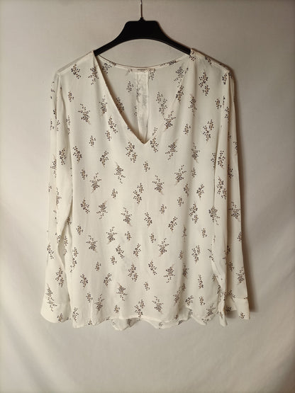 MANGO. Blusa blanca estampada. T M