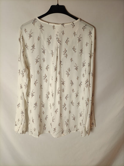 MANGO. Blusa blanca estampada. T M