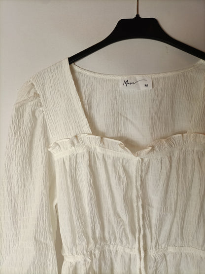 MUSE. Blusa blanca textura hilos plateados. T M