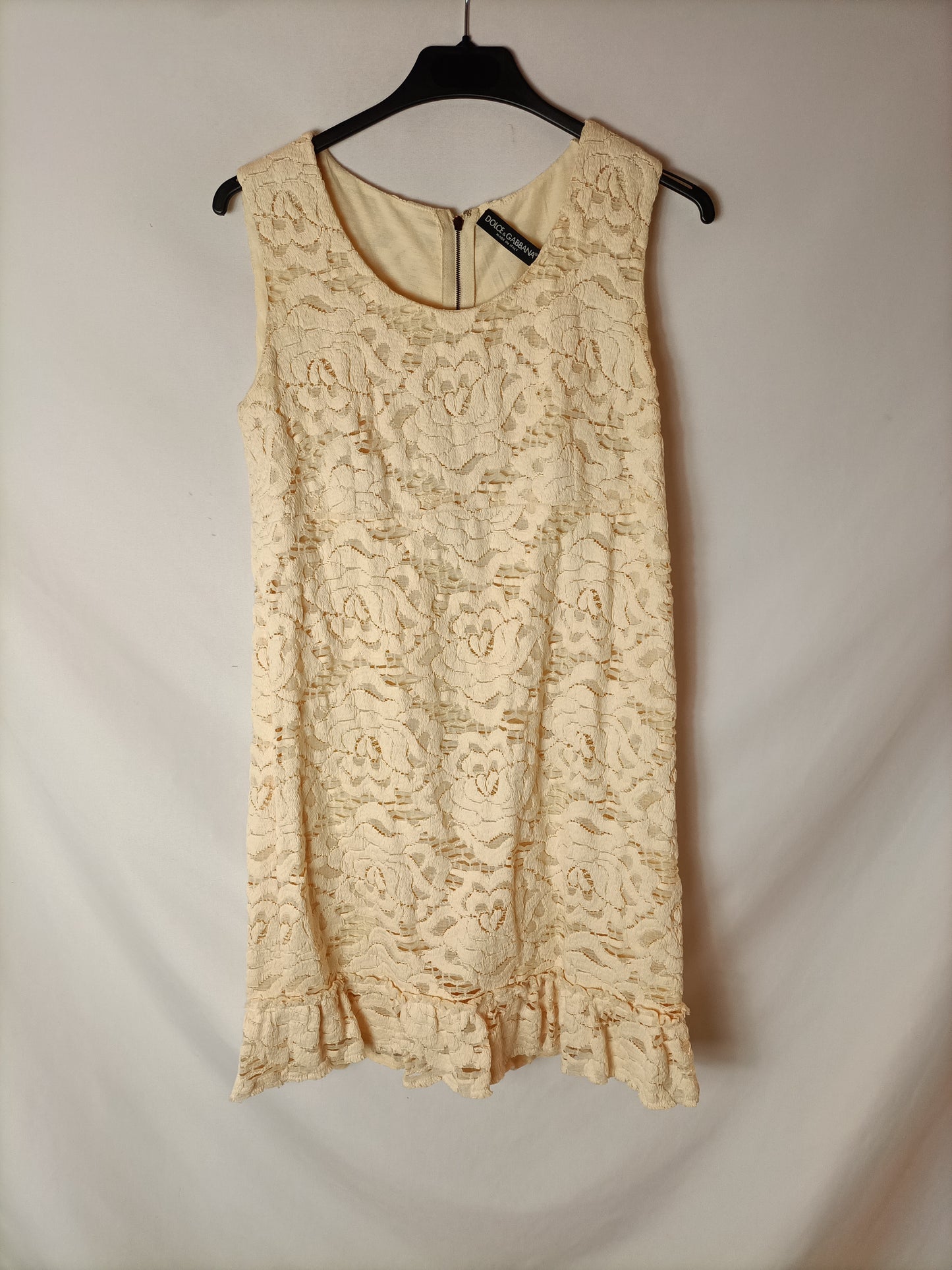DOLCE&amp;GABBANA. Beige cotton lace dress. Size 38
