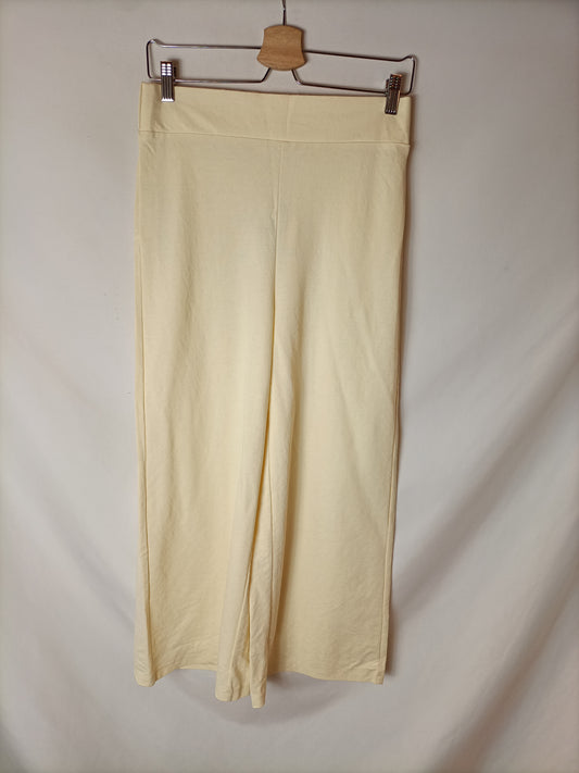 MANGO. Pantalón beige culotte T.m