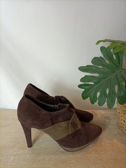 CHARCOS. Botines bicolor mini plataforma. T 38