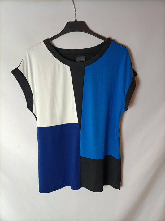 C&amp;A. Black and blue top. Size 38