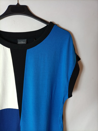 C&A. Top negro y azules. T. 38