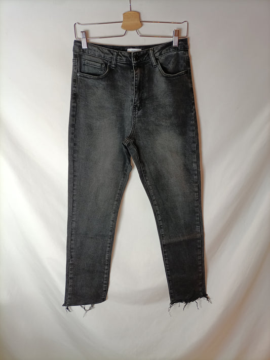 FOREVER21. Pantalón negro denim T.36