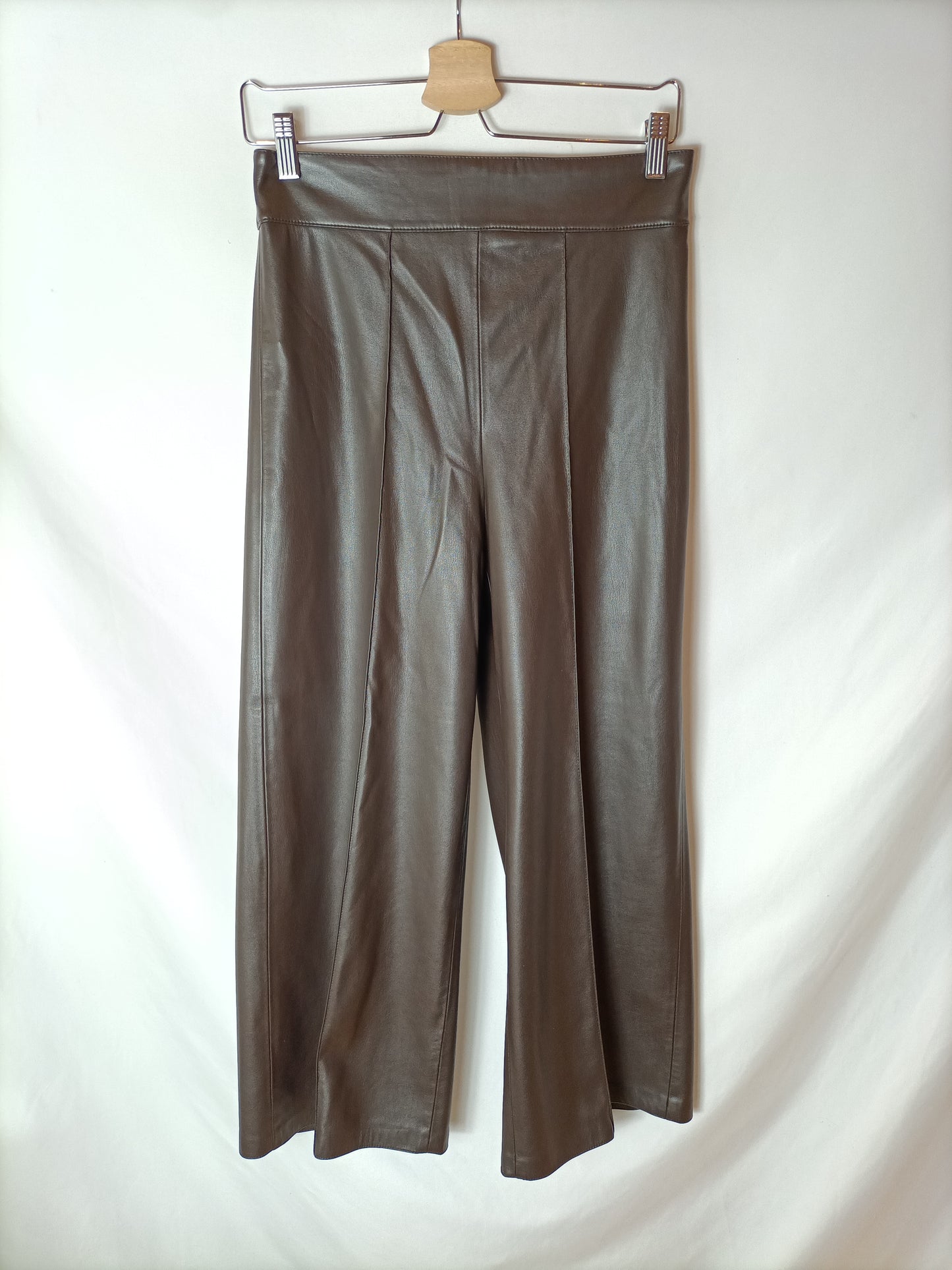 ZARA. Pantalón marrón culotte T.s