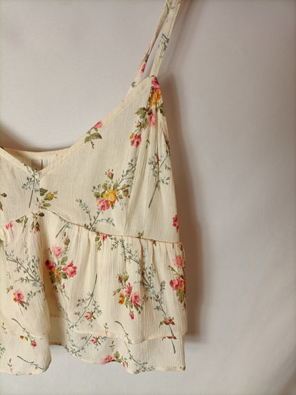 STRADIVARIUS. Top beige flores T.l