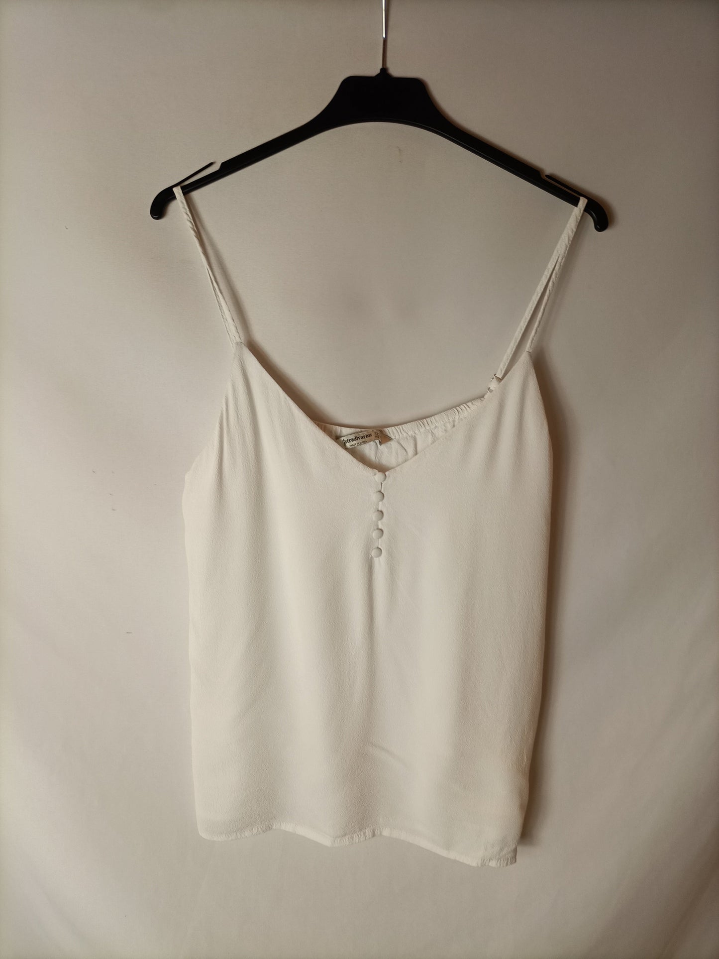 STRADIVARIUS. Top blanco botones T.l
