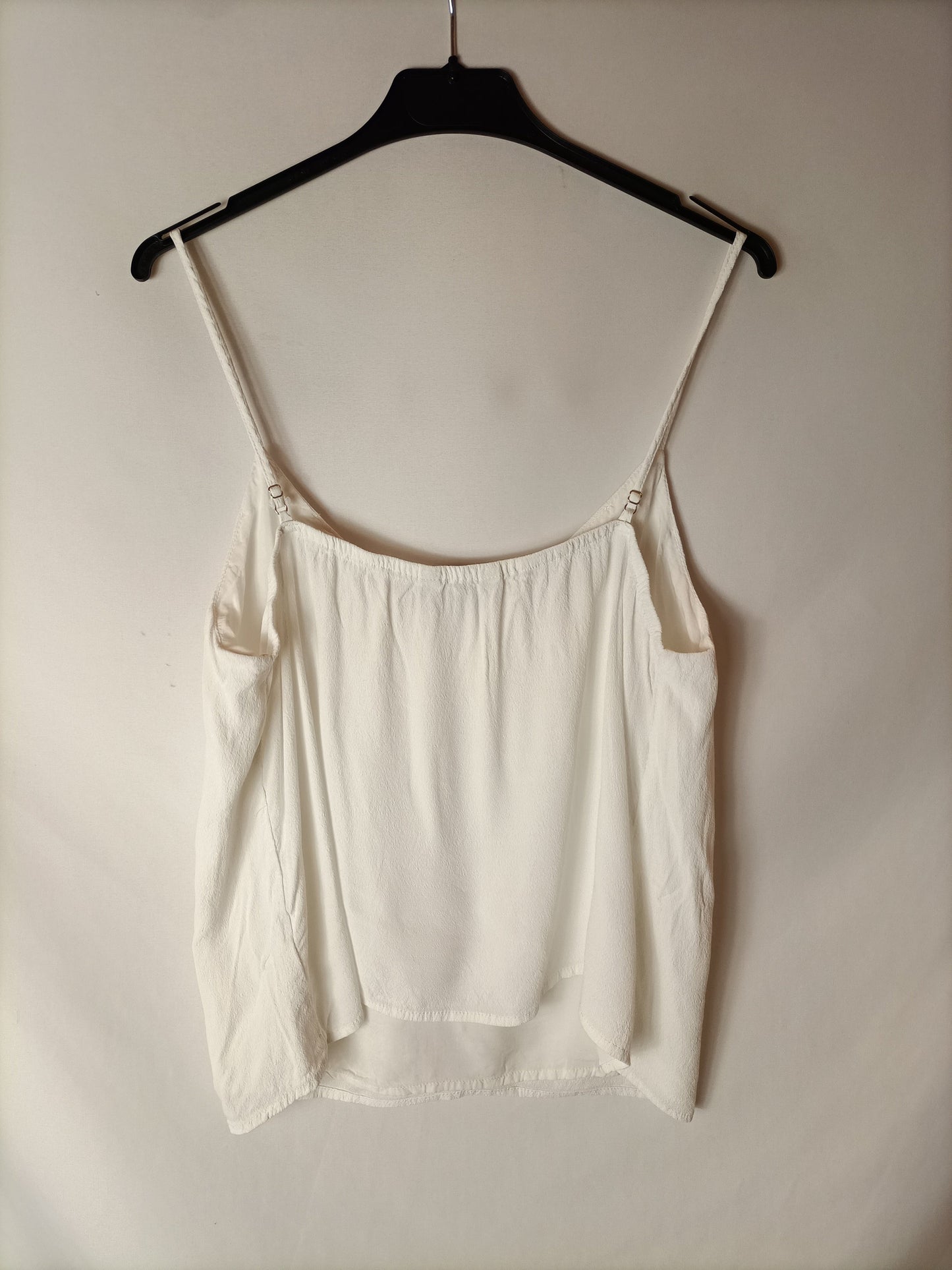 STRADIVARIUS. Top blanco botones T.l
