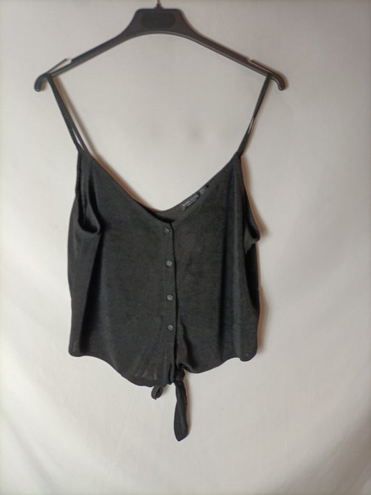 BERSHKA. Top negro lazada T.l