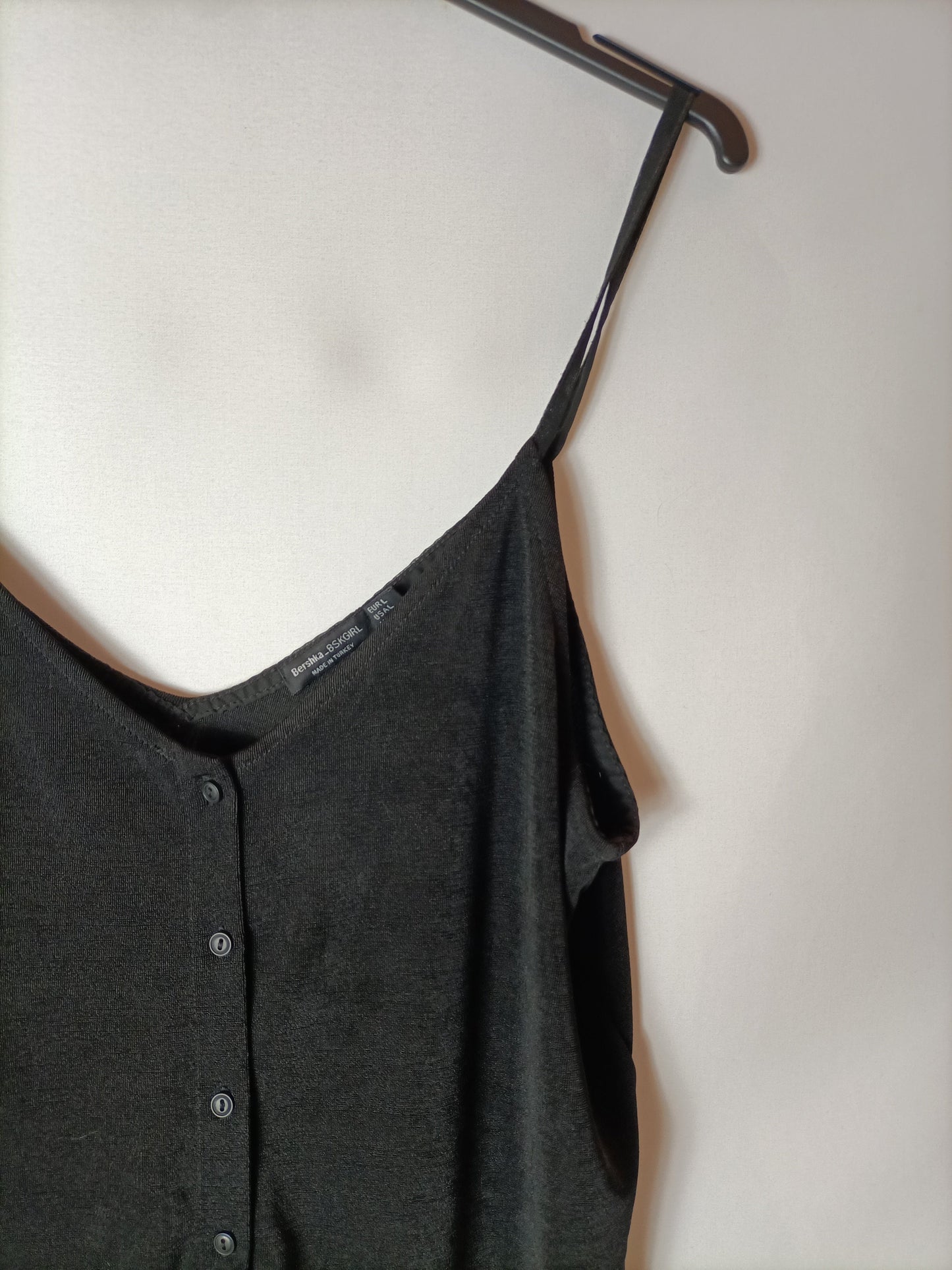 BERSHKA. Top negro lazada T.l