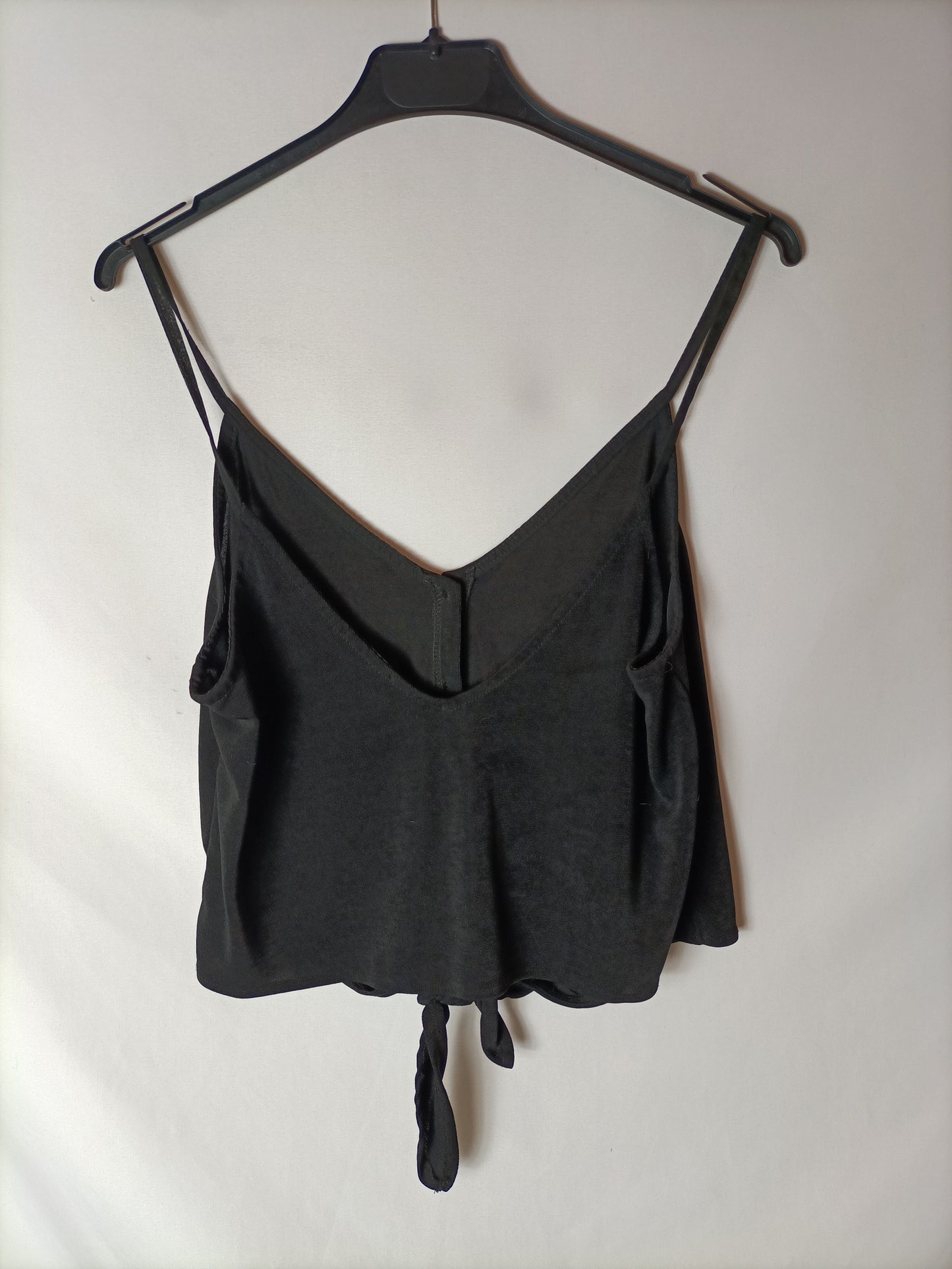 BERSHKA. Top negro lazada T.l