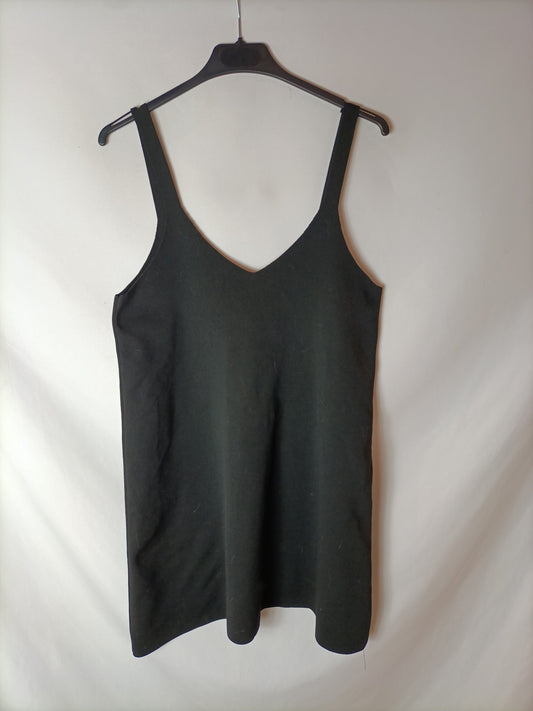 ZARA. Vestido corto negro  T.l