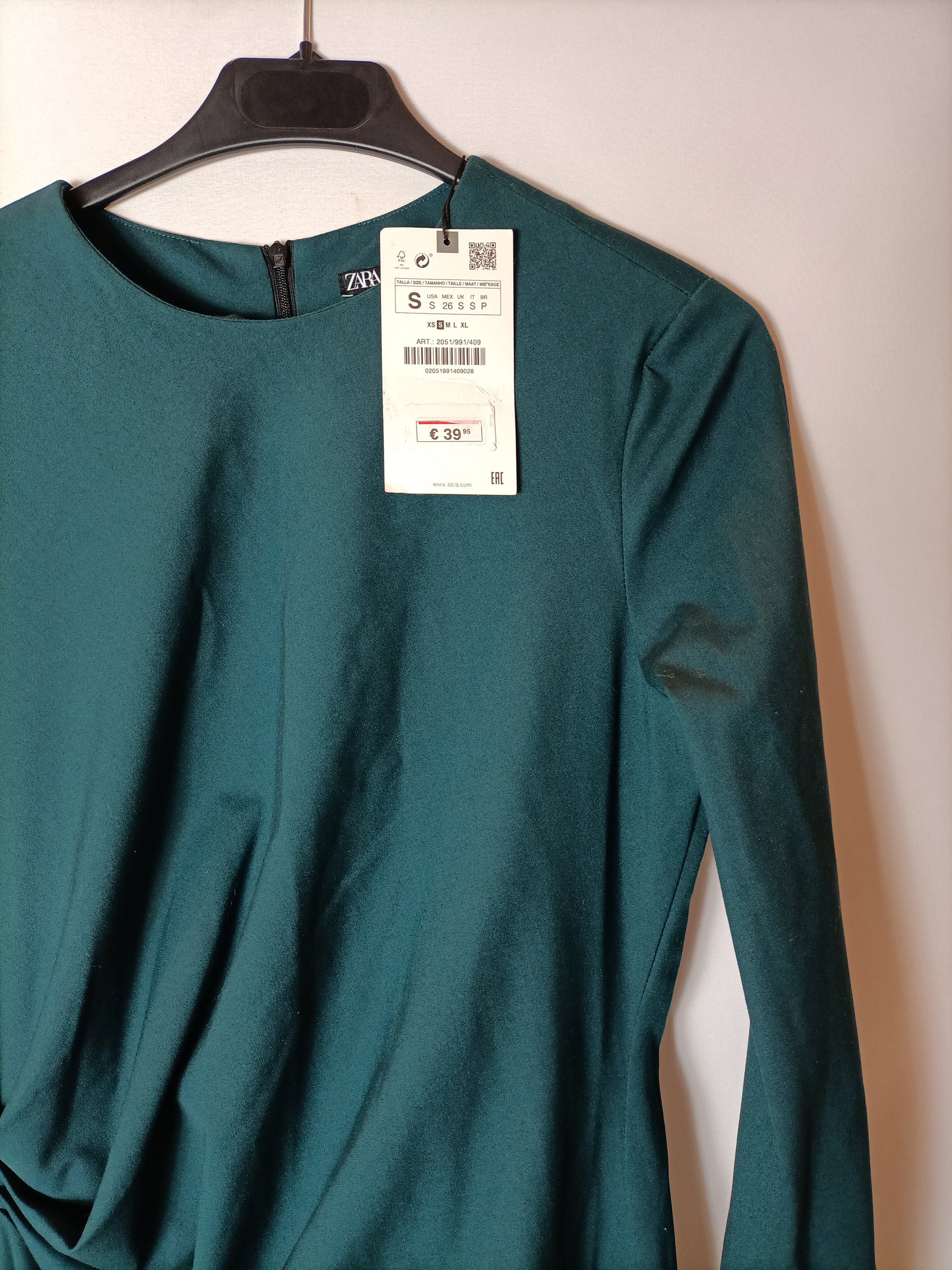ZARA. Green midi dress. TS Hibuy market ZARA. Green midi dress. TS Hibuy market