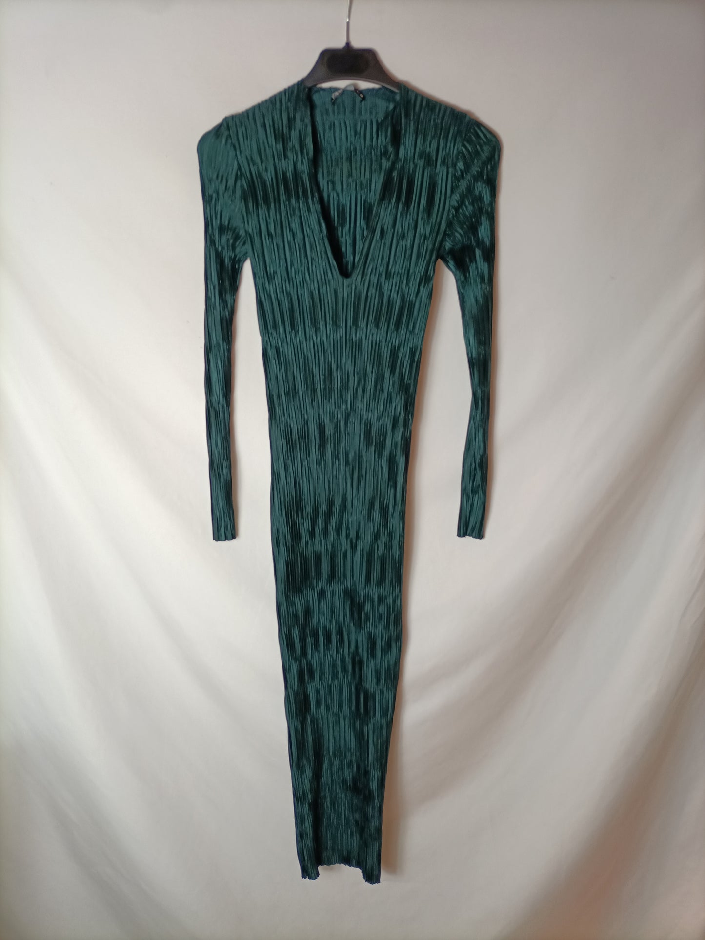 ZARA. Vestido midi verde fruncido. T S (XXS)