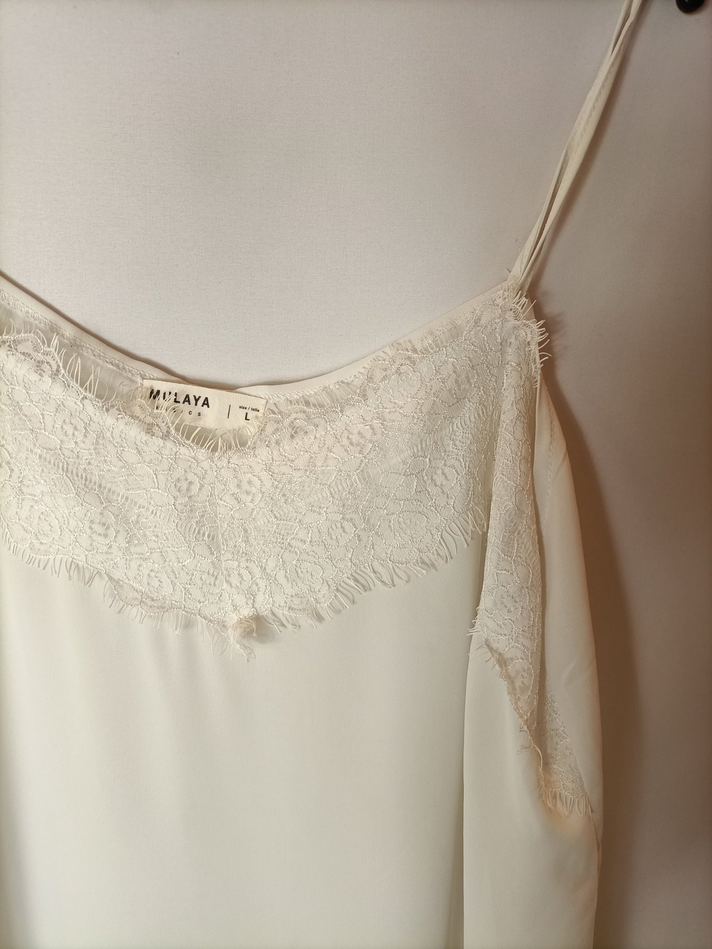 MUYALA. Top blanco lencero T.l