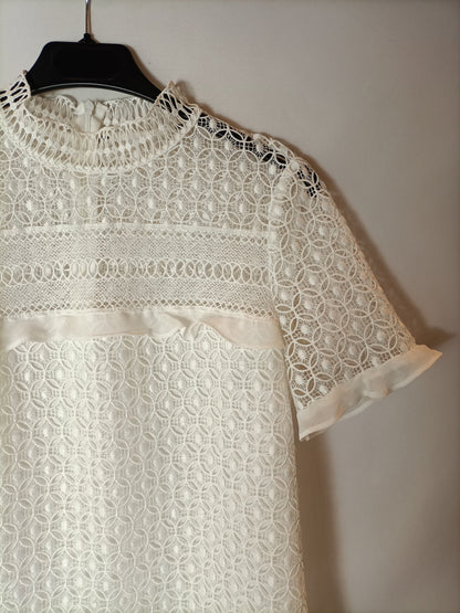 OTRAS. Top blanco croché. T S