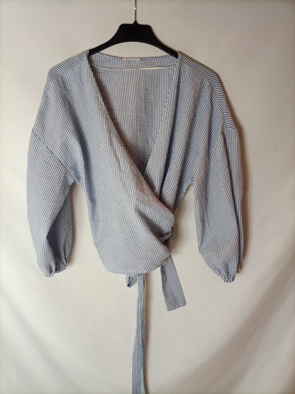 OYSHO. Striped wrap blouse. TM