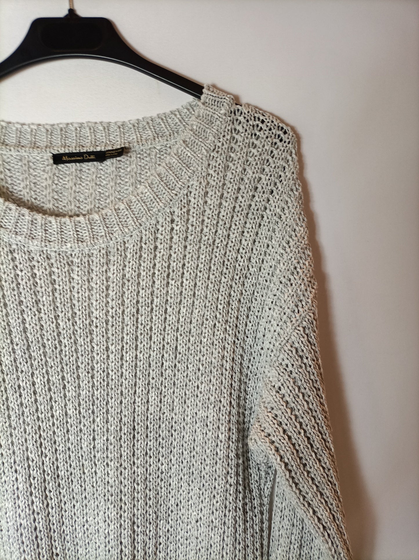 MASSIMO DUTTI. Loose-knit gray sweater. TL