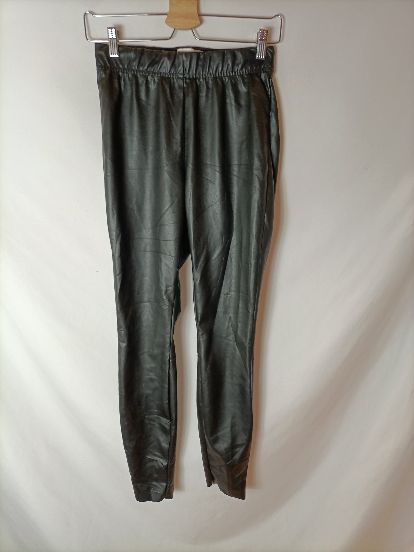 H&amp;M. Black leatherette leggings. T 38