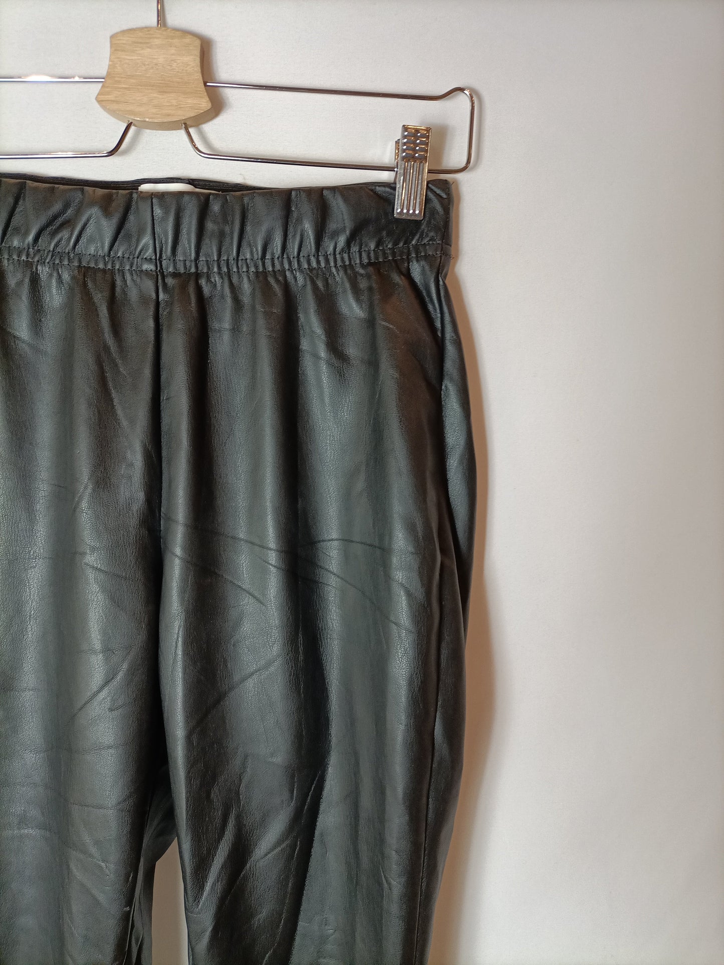 H&amp;M. Black leatherette leggings. T 38