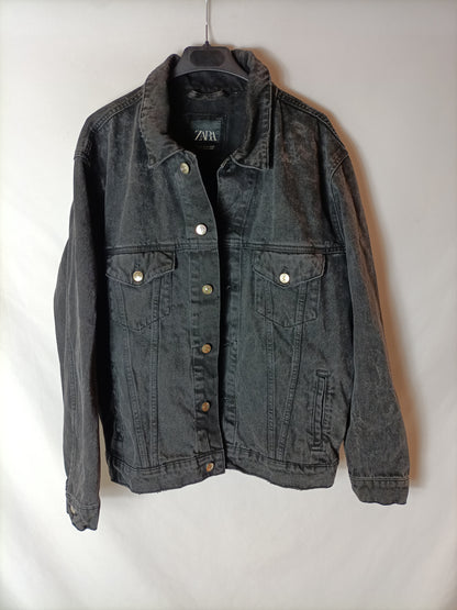 ZARA. Denim jacket with pattern. TM