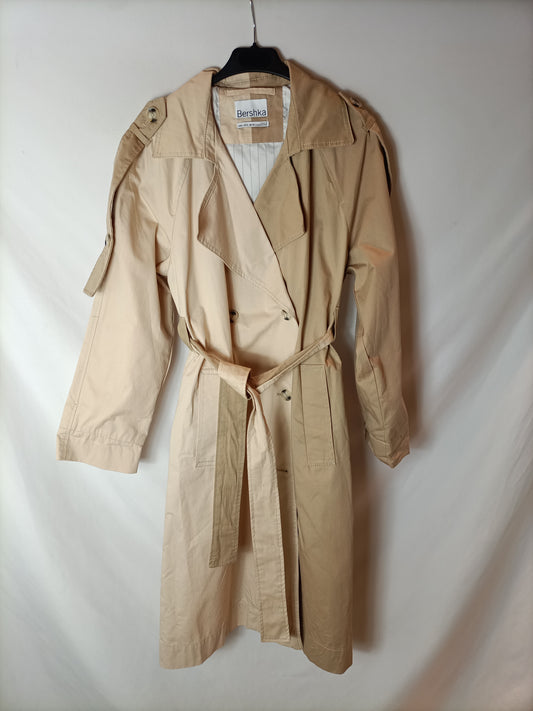BERSHKA. Gabardina larga bicolor. T S