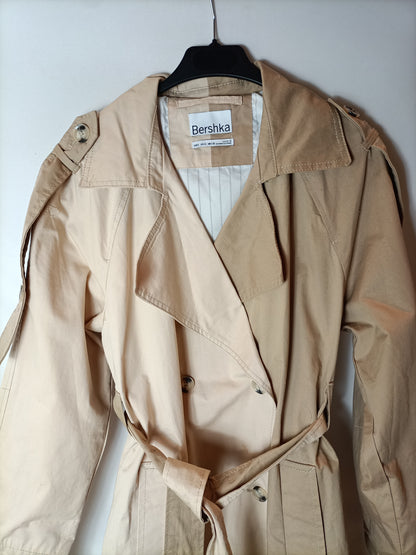 BERSHKA. Gabardina larga bicolor. T S