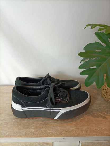 VANS. Zapatillas negras plataforma T.5.5(36,5)