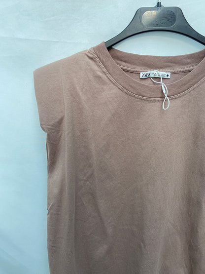 ZARA.Camiseta hombreras T.m