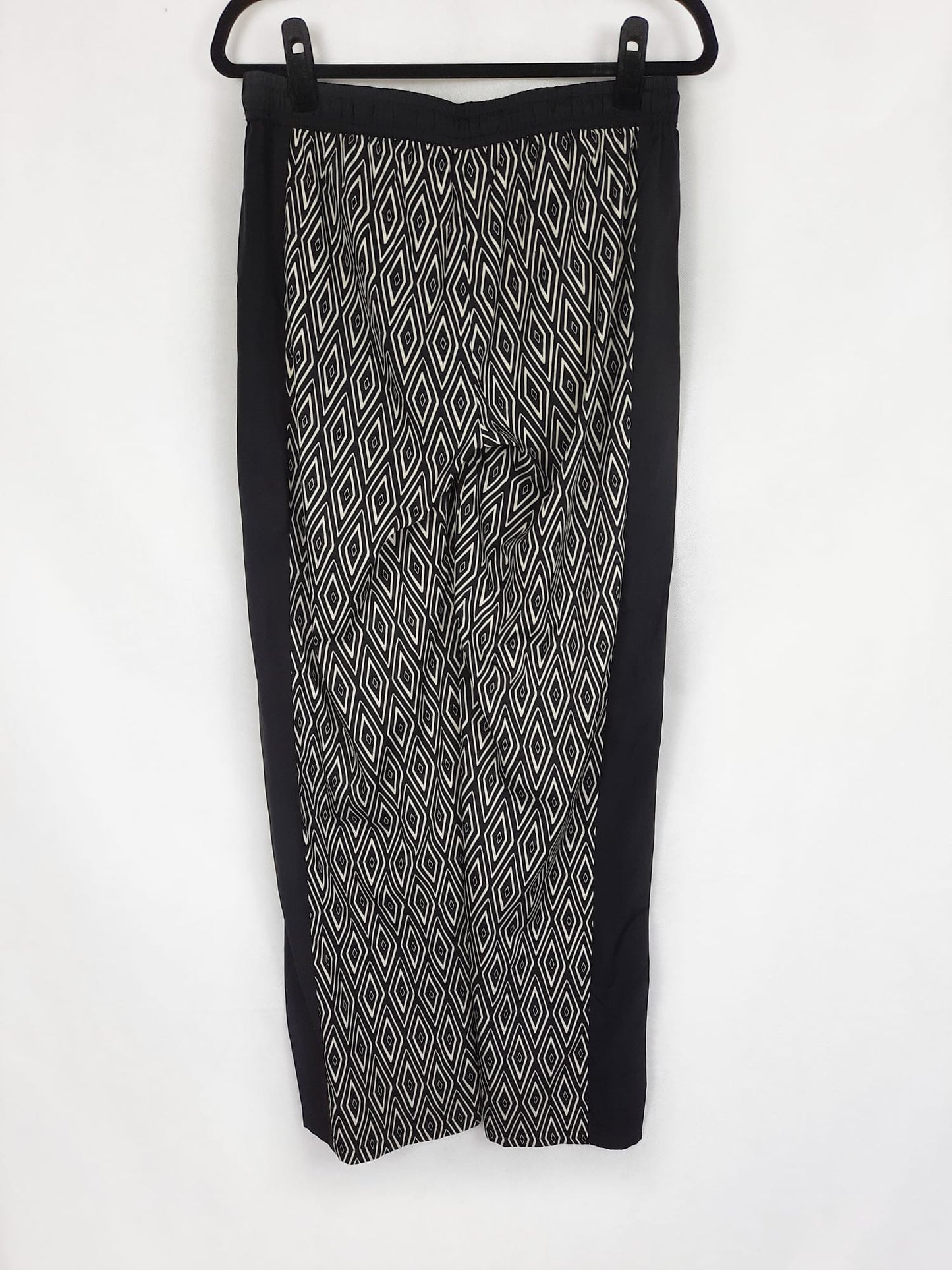 STRADIVARIUS. Flowy trousers, size S