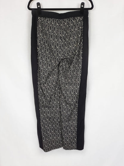 STRADIVARIUS. Flowy trousers, size S