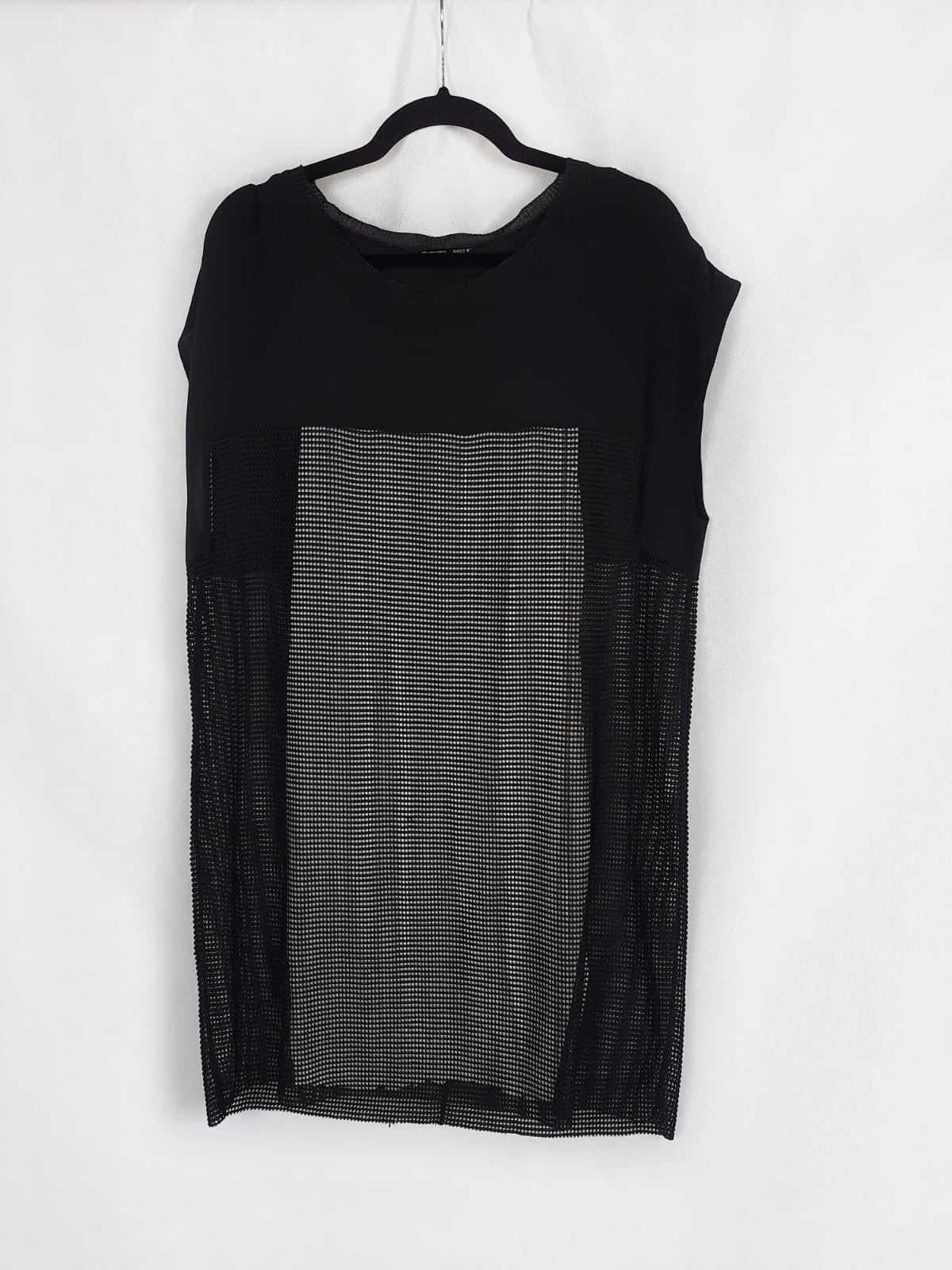 ZARA. Vestido rejilla talla L