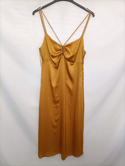 ZARA.Vestido midi mostaza doble tirante T.s