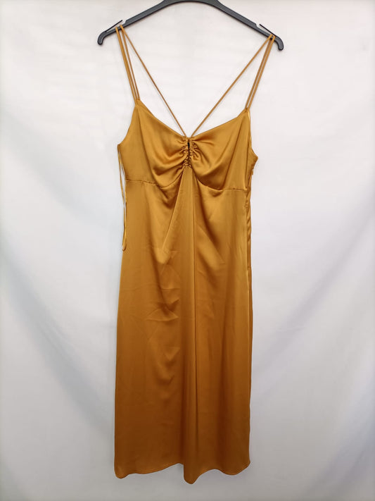 ZARA.Vestido midi mostaza doble tirante T.s