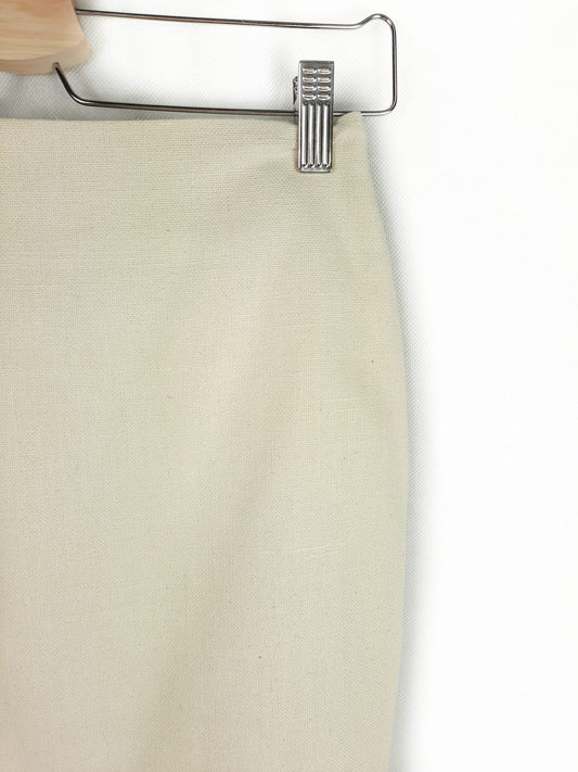 NUDE COLOUR. Beige skirt size 34