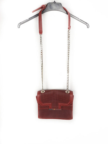 ZARA. Bolso burdeos rejilla